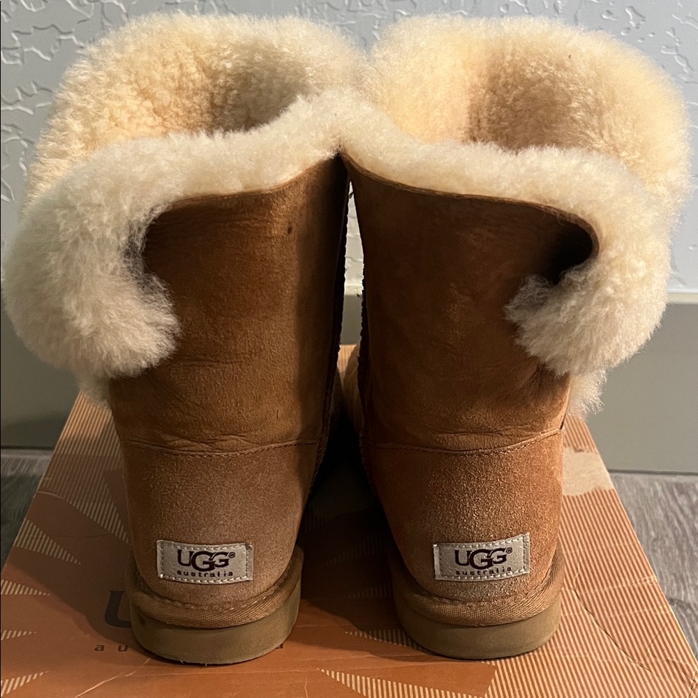 Ugg Boots - image 6